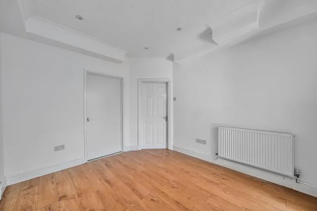 Feltham Road, Ashford, TW15, photo 6