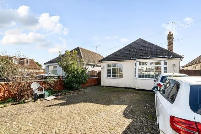 Feltham Road, Ashford, TW15, photo 19