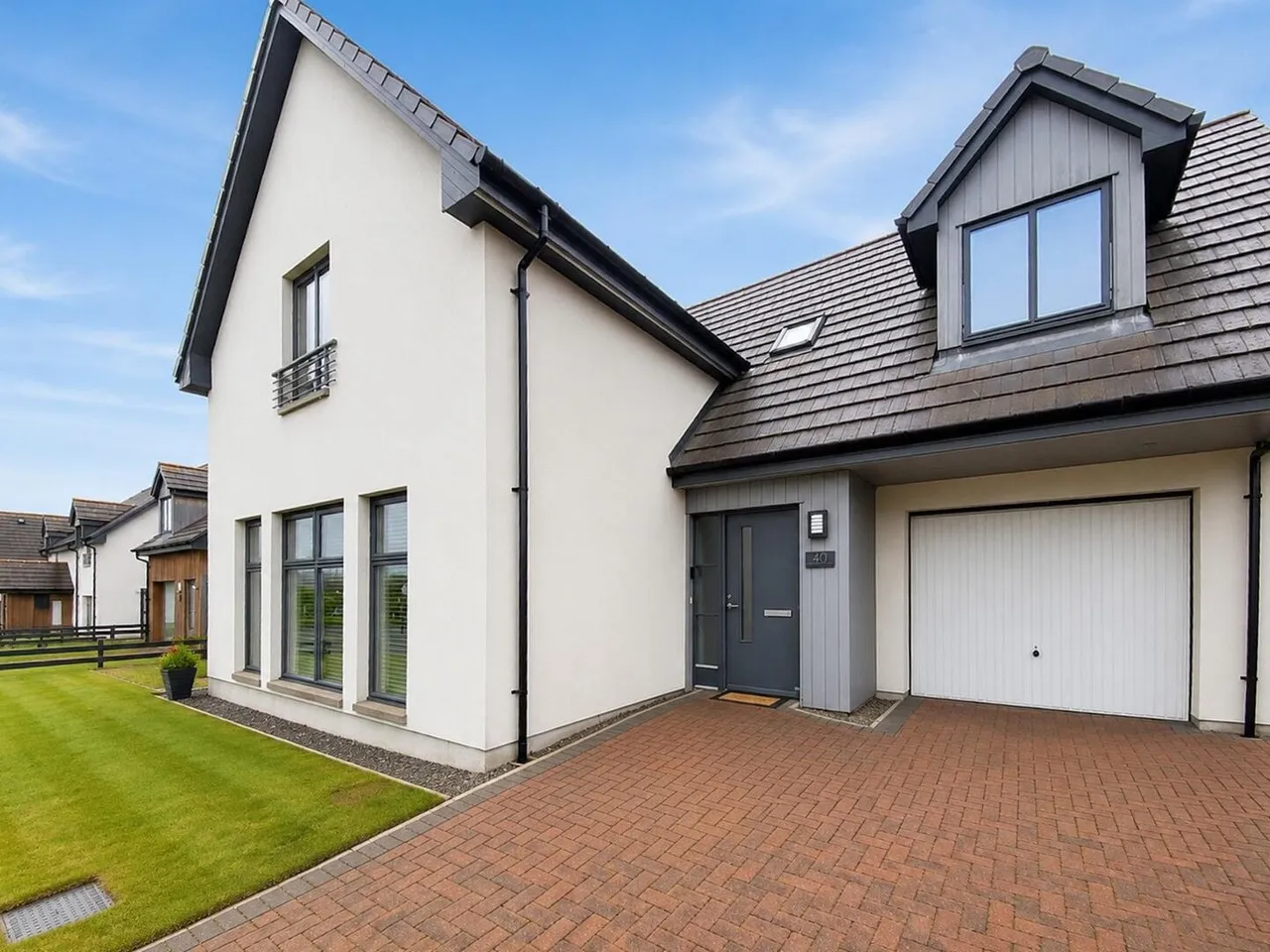 4 bed house for sale — Holyrood Drive, Elgin