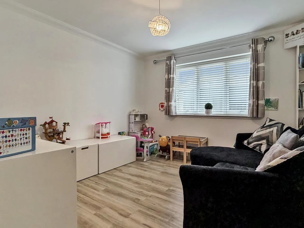 Holyrood Drive, Elgin, photo 16
