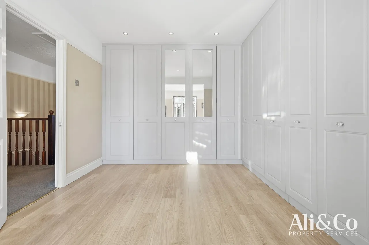 Tennyson Avenue, Grays, Essex, RM17 5RG, photo 17