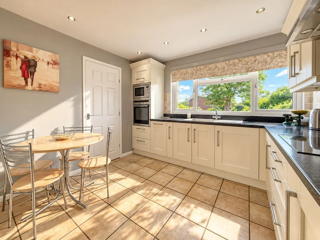 Canterbury Drive, Burntwood, WS7, photo 6