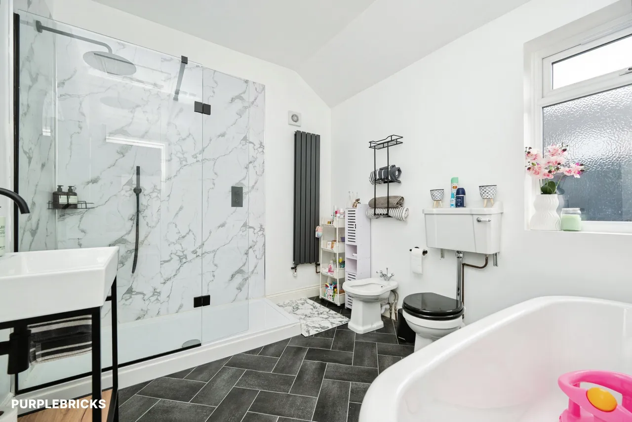 Bluebell Road, Cradley Heath, B64, photo 7