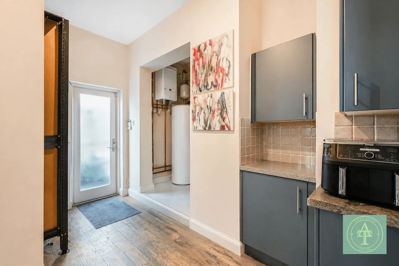 Crescent West, Hadley Wood, EN4, photo 11