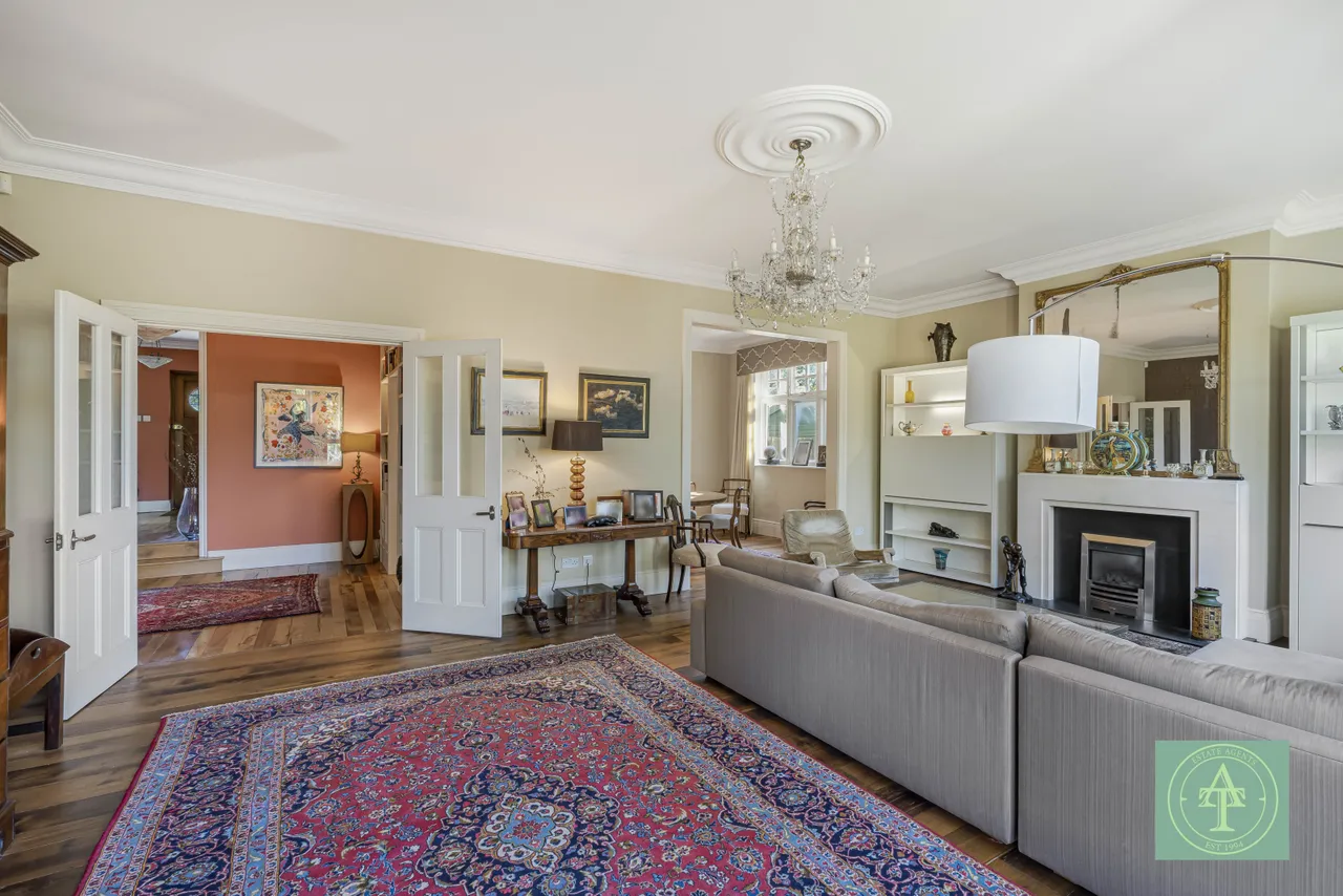 Crescent West, Hadley Wood, EN4, photo 6