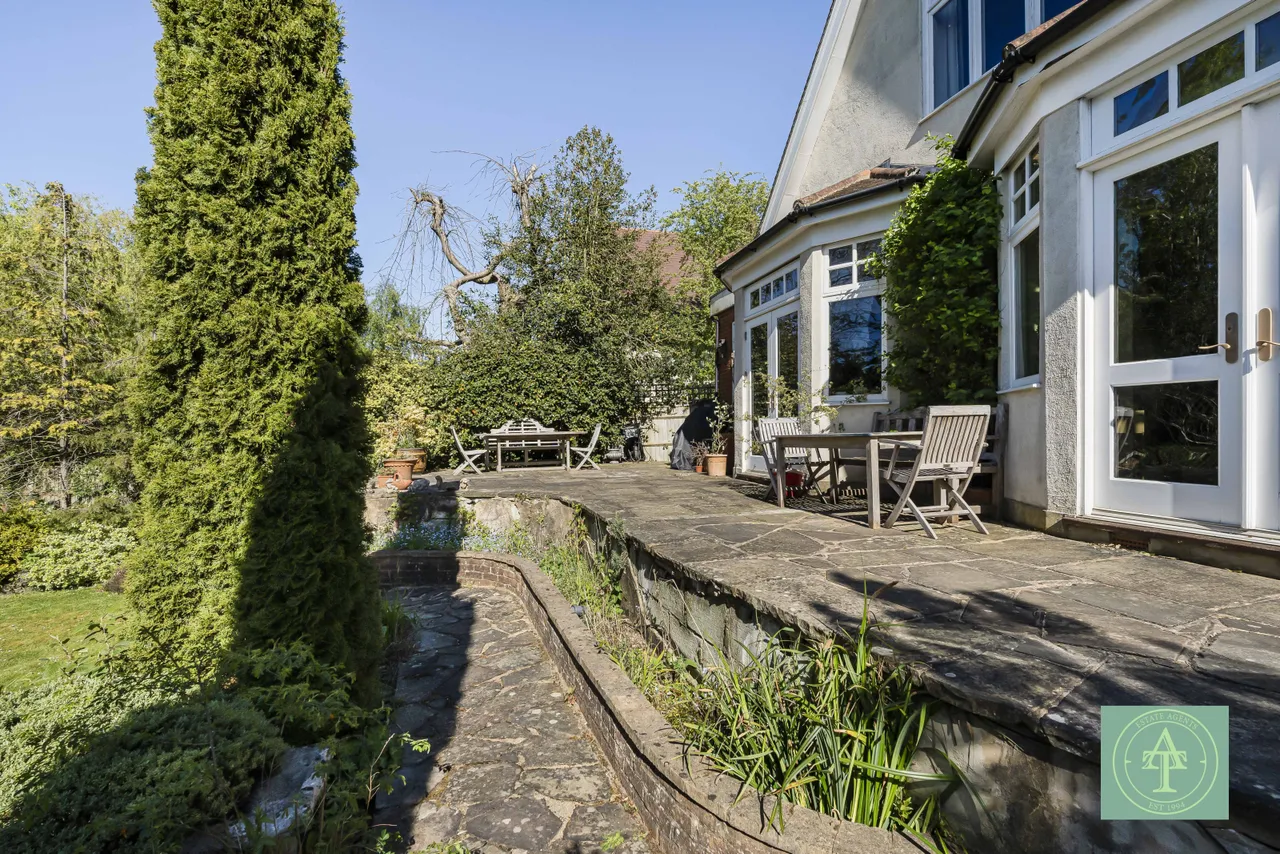 Crescent West, Hadley Wood, EN4, photo 23