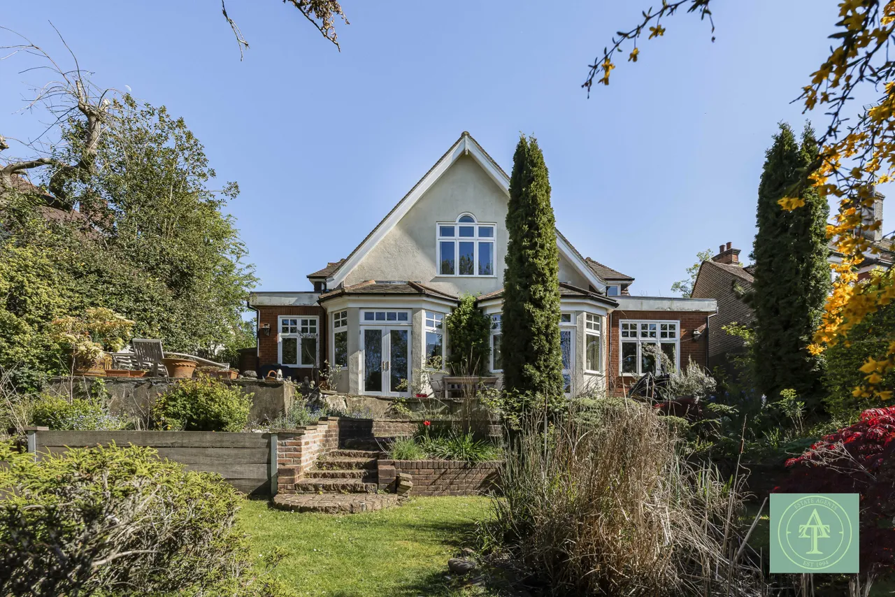 Crescent West, Hadley Wood, EN4, photo 27