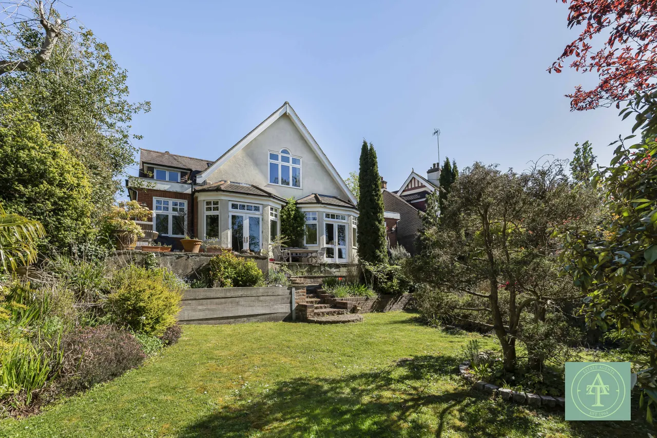 Crescent West, Hadley Wood, EN4, photo 26