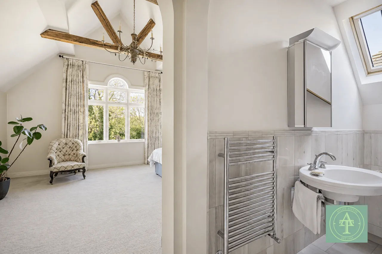 Crescent West, Hadley Wood, EN4, photo 32