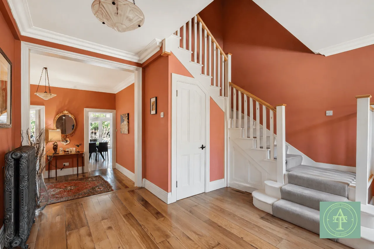 Crescent West, Hadley Wood, EN4, photo 16