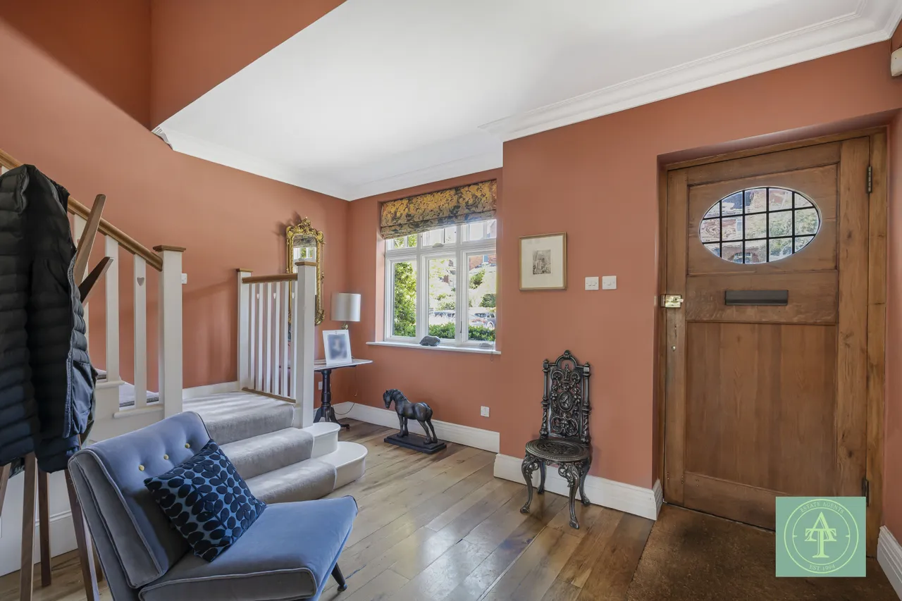Crescent West, Hadley Wood, EN4, photo 15