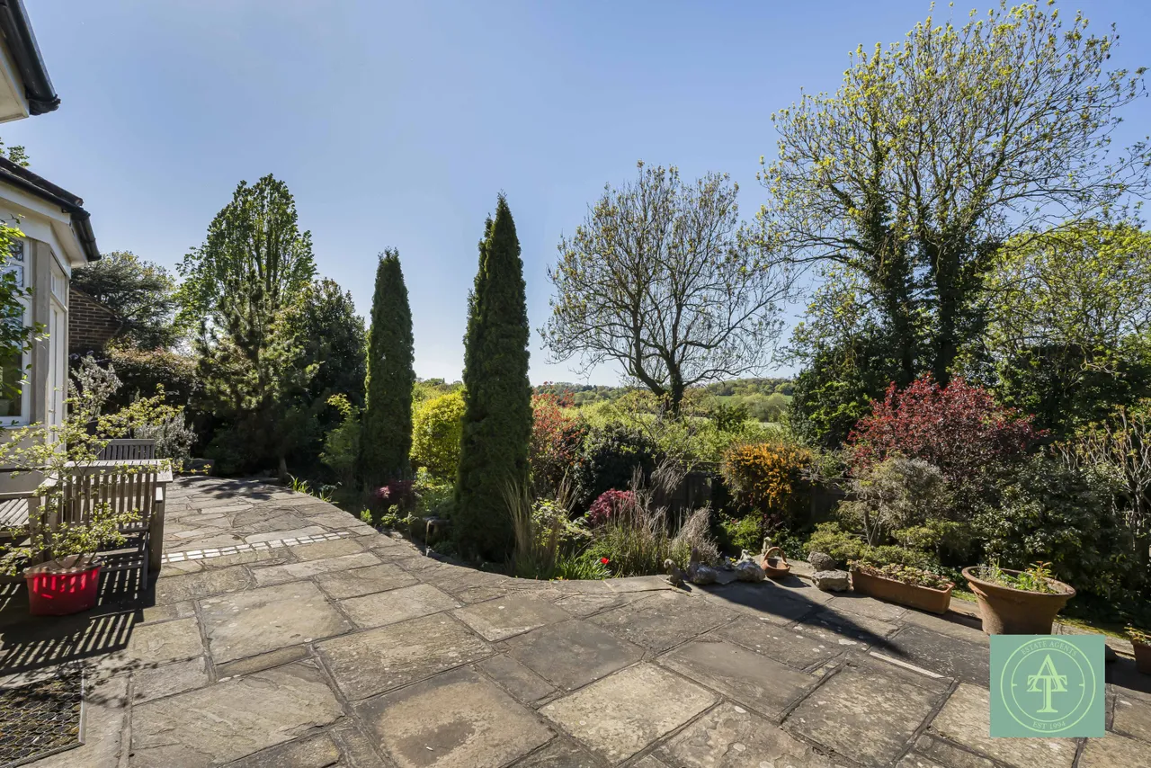 Crescent West, Hadley Wood, EN4, photo 22