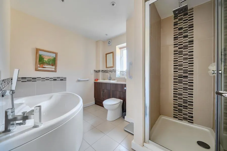 Swinbrook Road, Carterton, OX18, photo 10