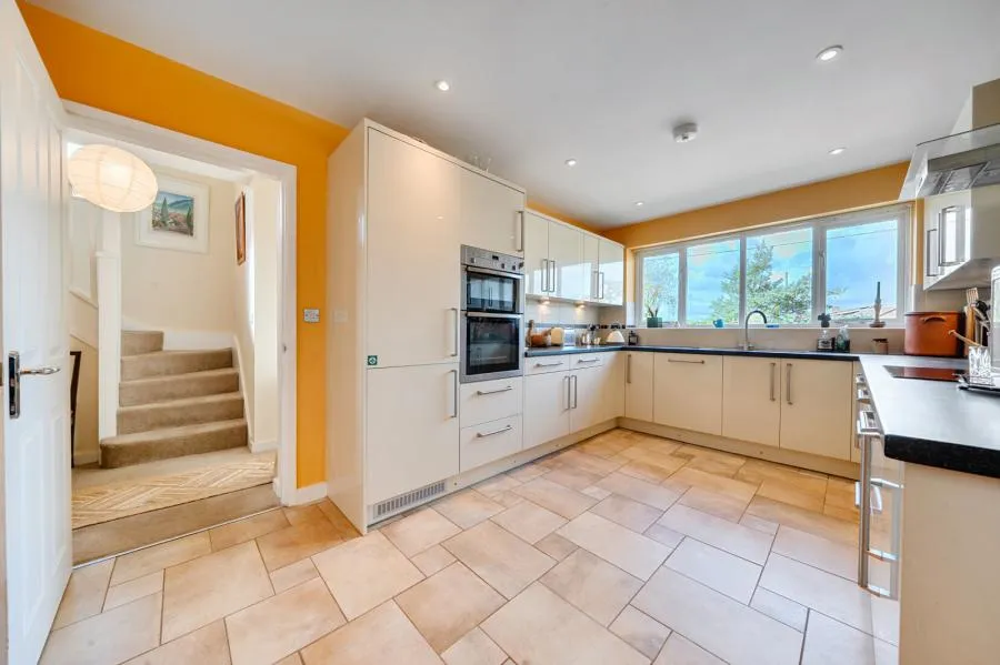 Swinbrook Road, Carterton, OX18, photo 6