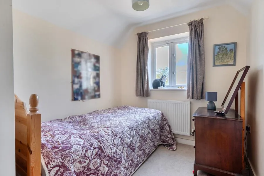 Swinbrook Road, Carterton, OX18, photo 13