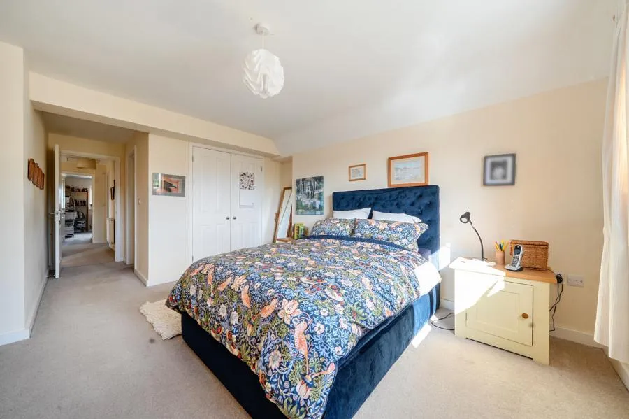 Swinbrook Road, Carterton, OX18, photo 9