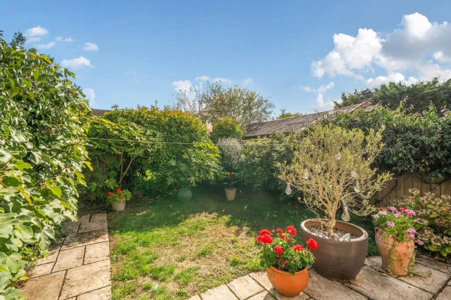 Swinbrook Road, Carterton, OX18, photo 17