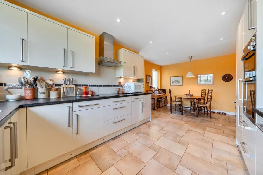 Swinbrook Road, Carterton, OX18, photo 7