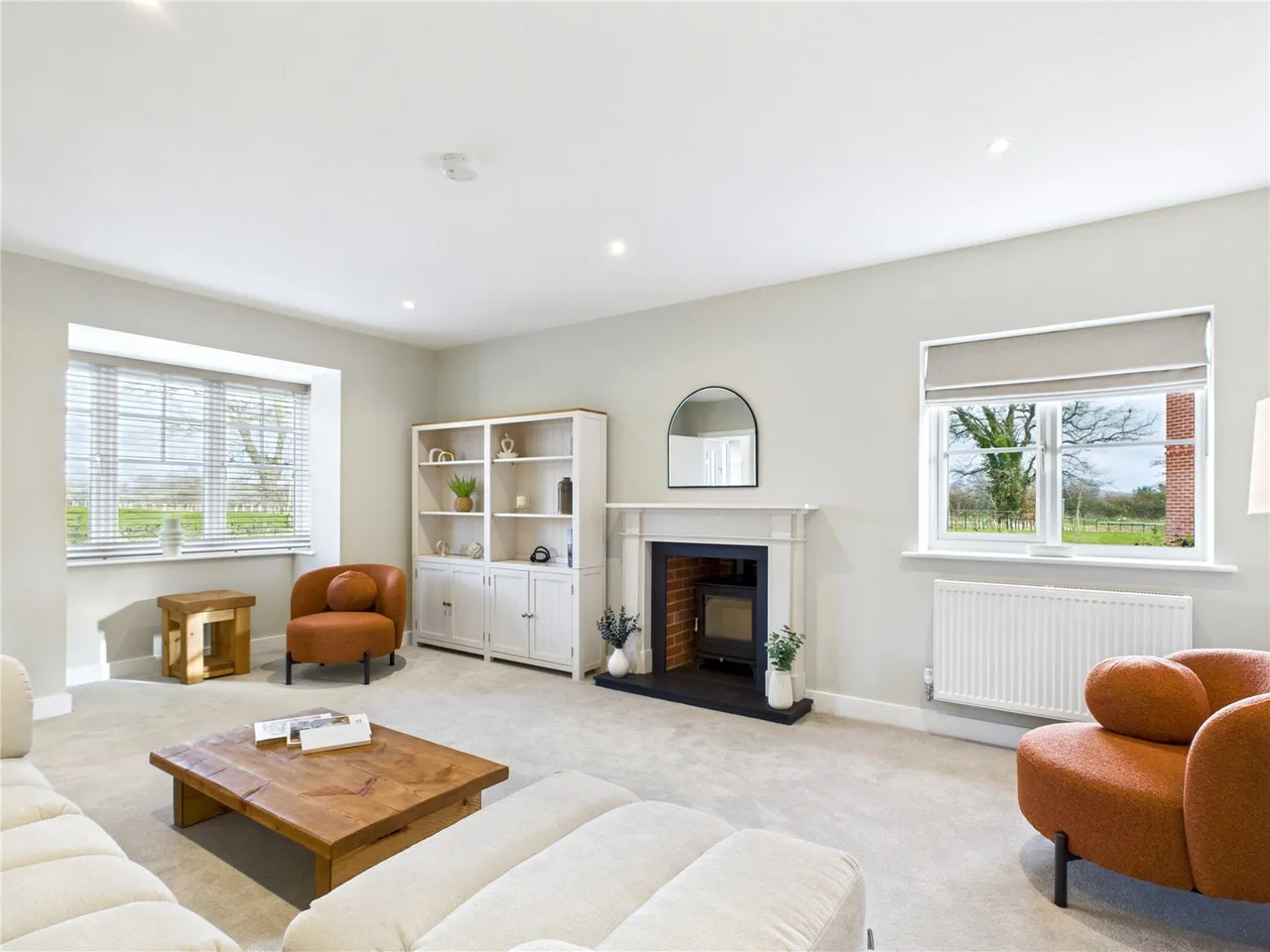 St James Place, East Bergholt, CO7, photo 2