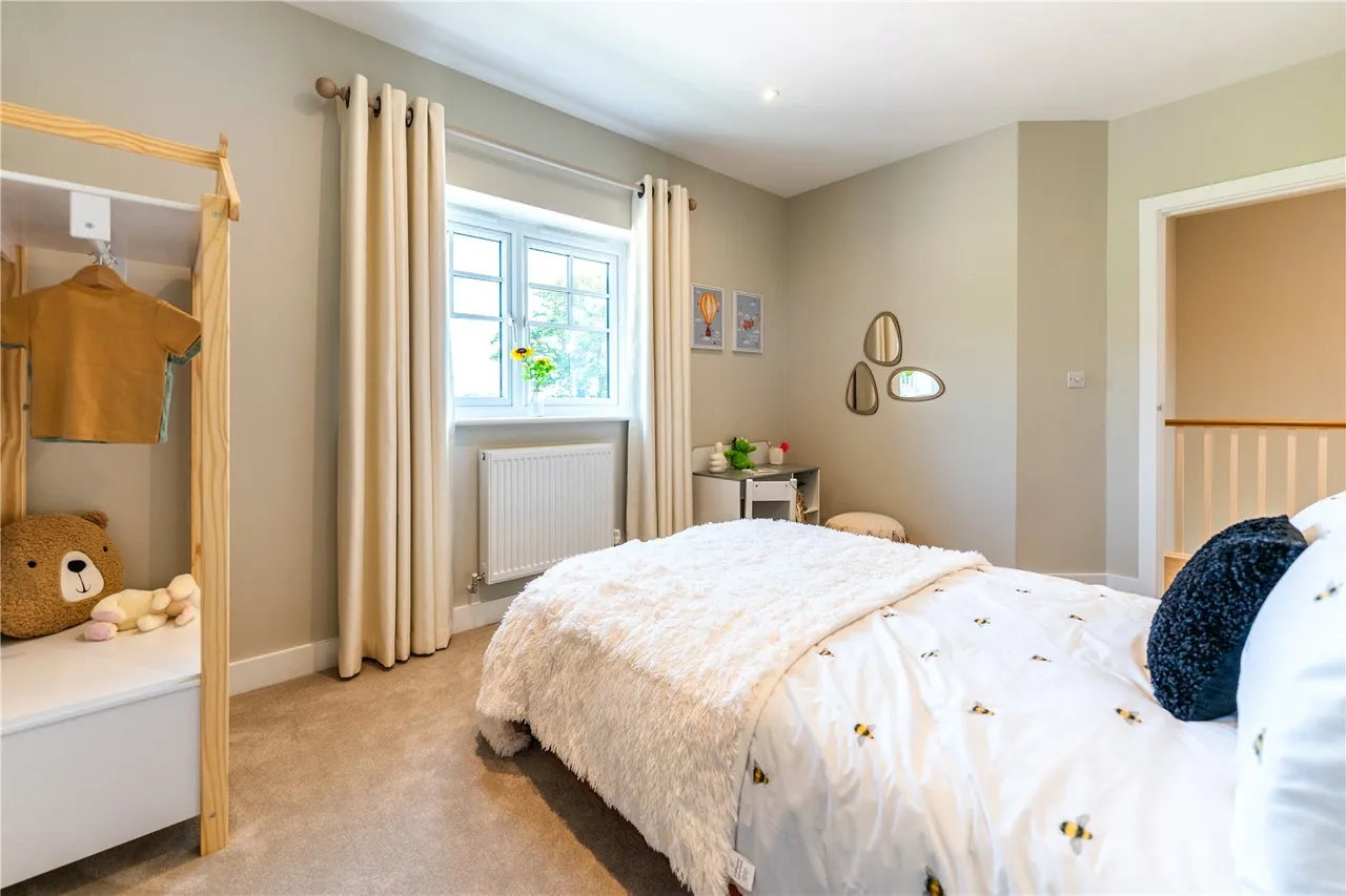St James Place, East Bergholt, CO7, photo 17