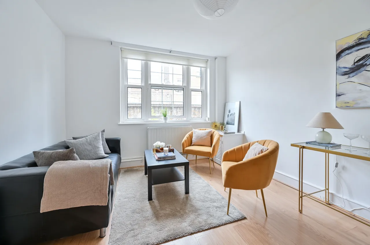 1 bed flat for sale — Flat 5 Block J, Peabody Estate, Camberwell Green, London