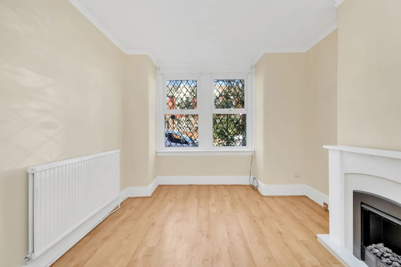 Deacon Road, London, NW2, photo 10