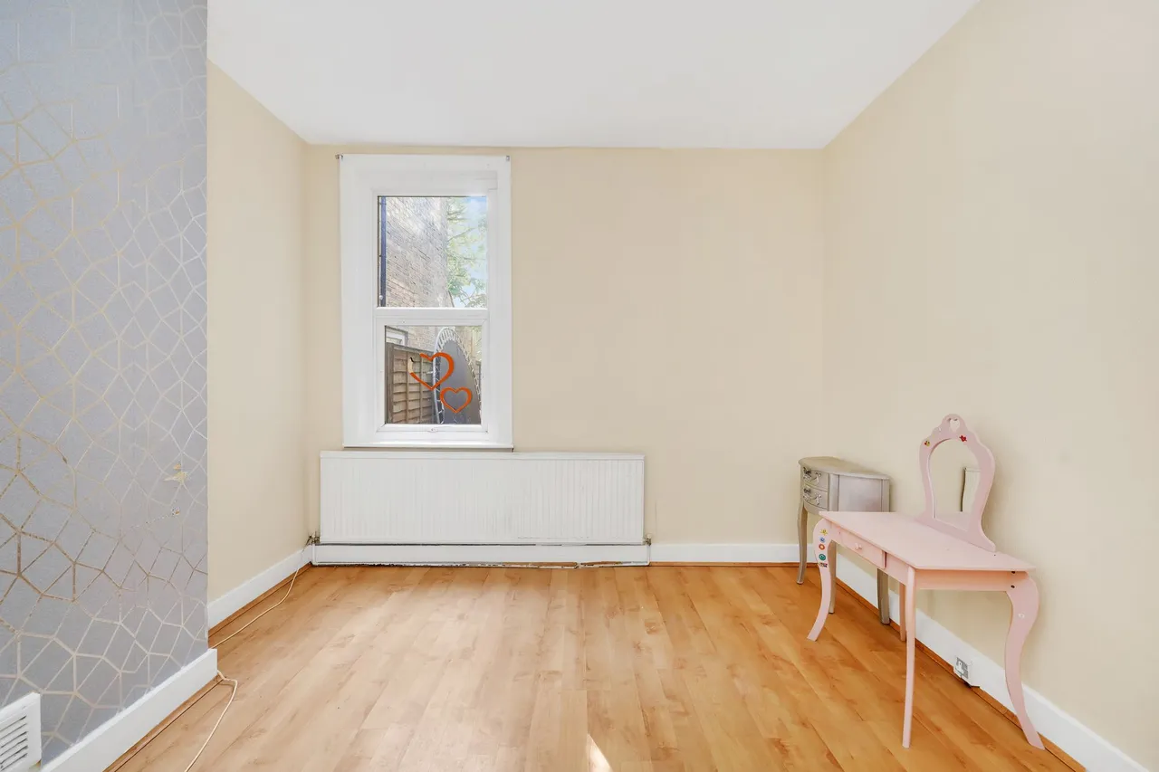 Deacon Road, London, NW2, photo 14