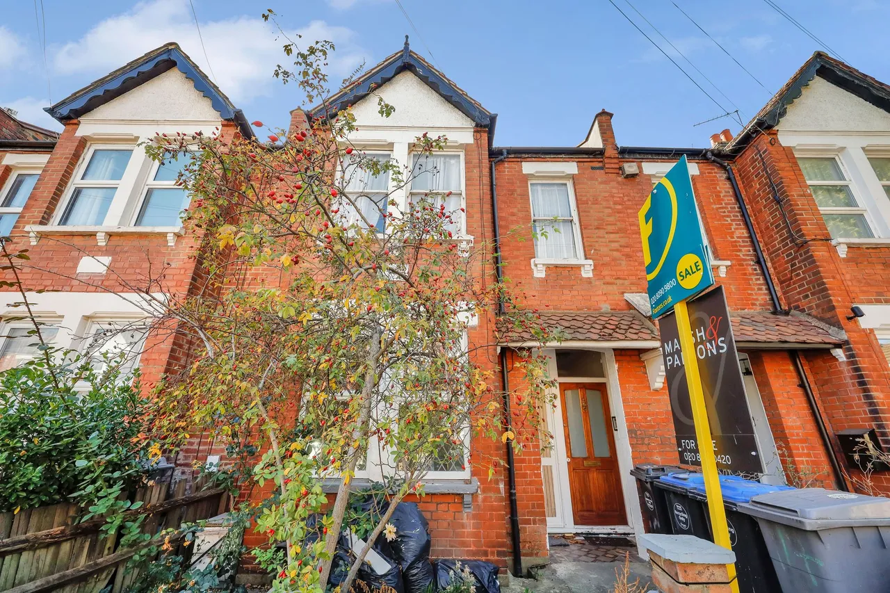 Deacon Road, London, NW2, photo 28