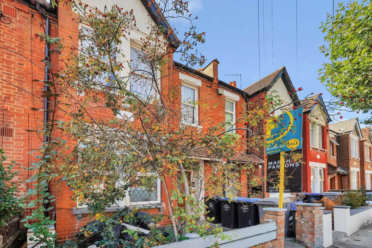 Deacon Road, London, NW2, photo 29