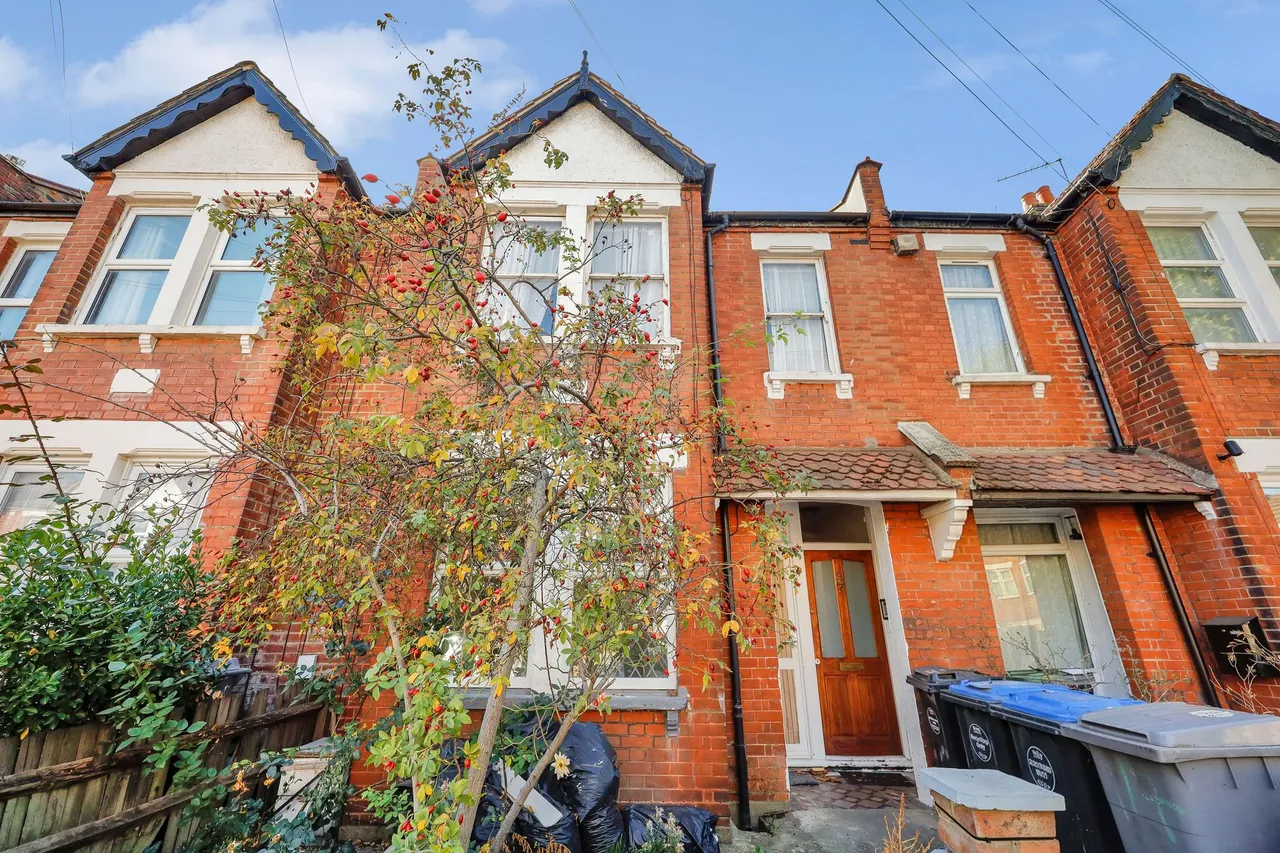 Deacon Road, London, NW2, photo 8