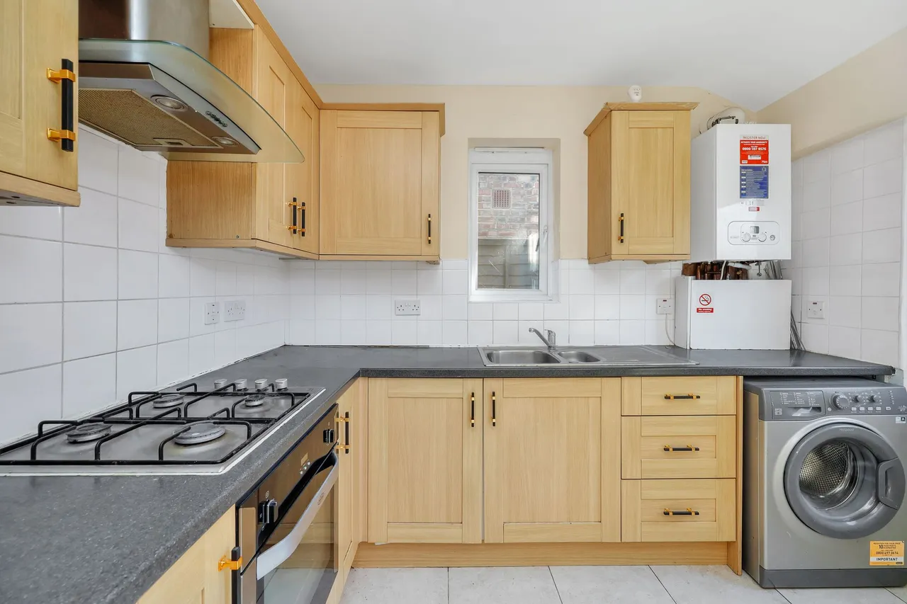 Deacon Road, London, NW2, photo 18