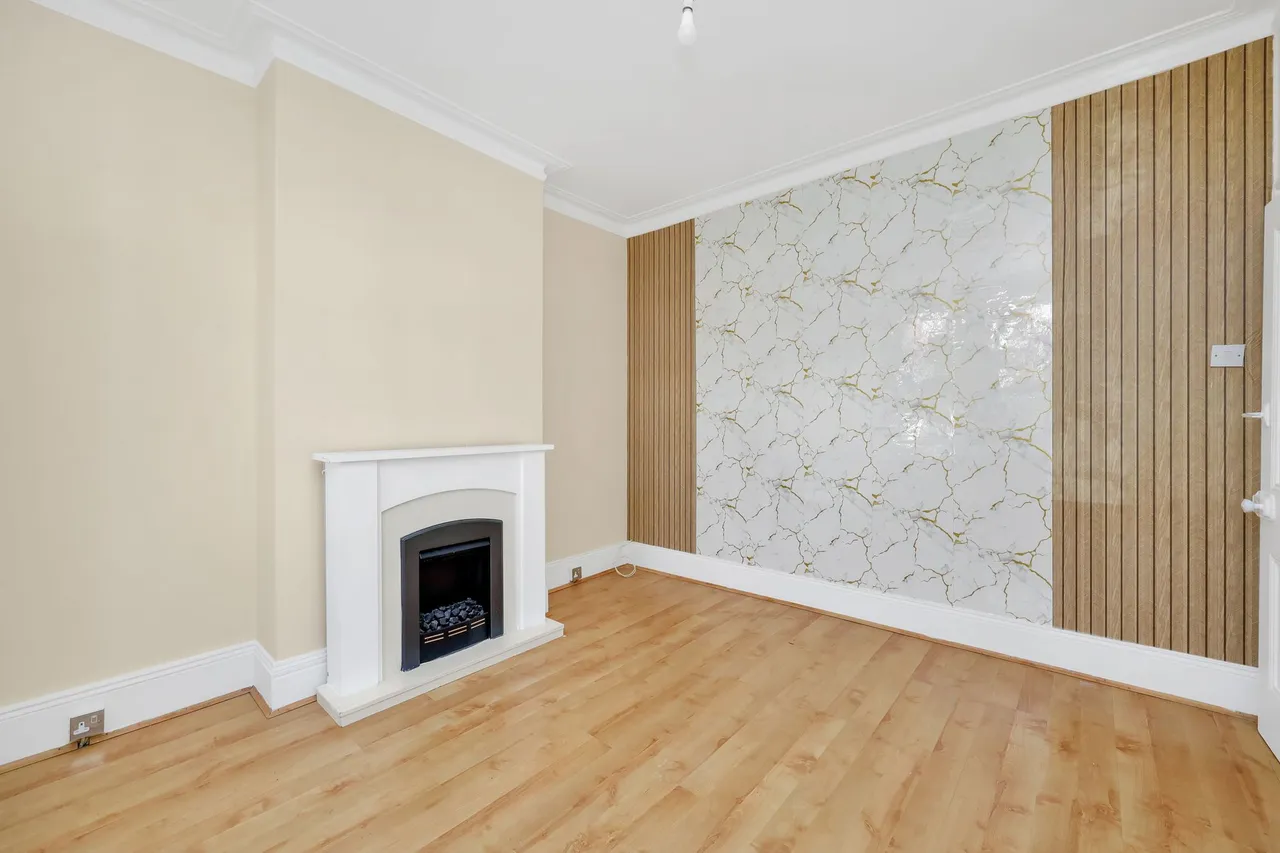 Deacon Road, London, NW2, photo 6