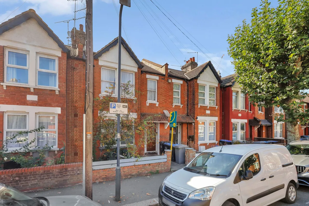 Deacon Road, London, NW2, photo 30