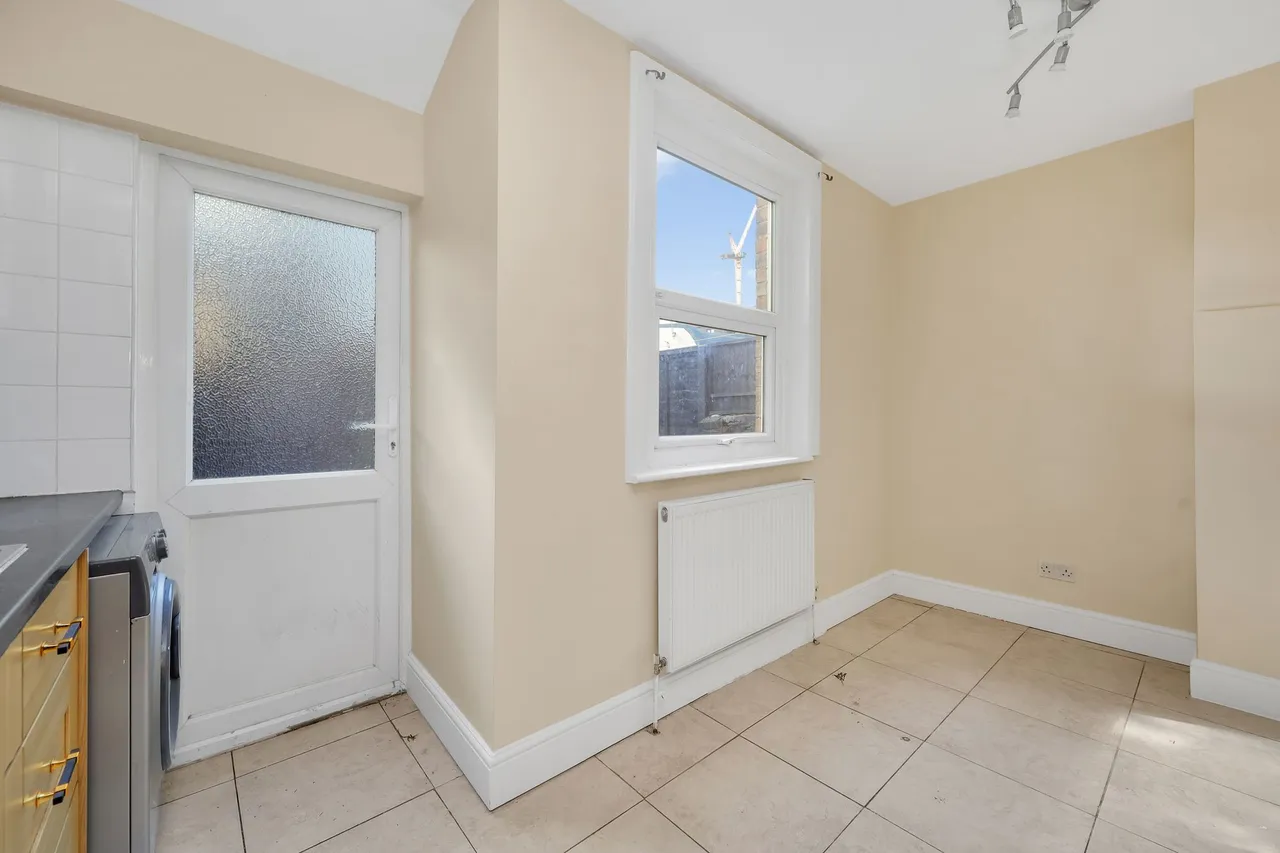 Deacon Road, London, NW2, photo 21