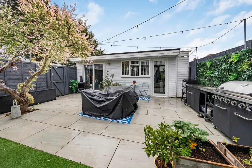 Richmond Avenue, Hillingdon, UB10, photo 33