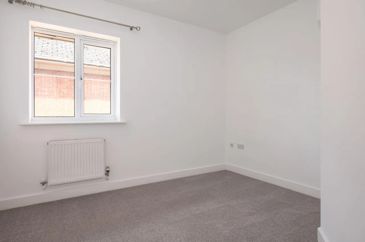 Thornycroft Close, Newbury, RG14, photo 6