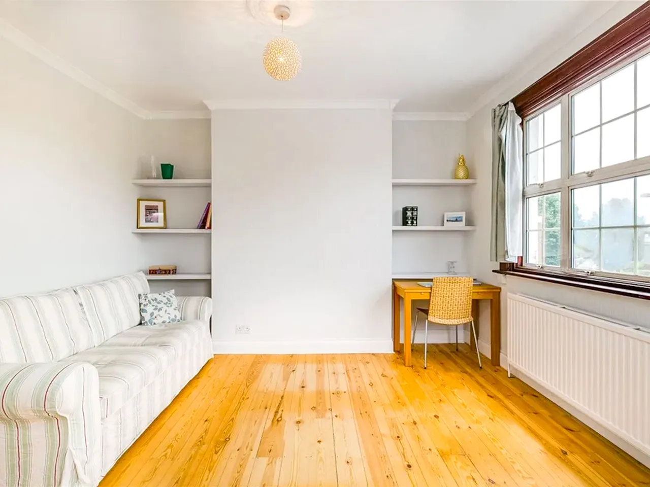1 bed flat for sale — Flat Second Floor, 157 Askew Road, London