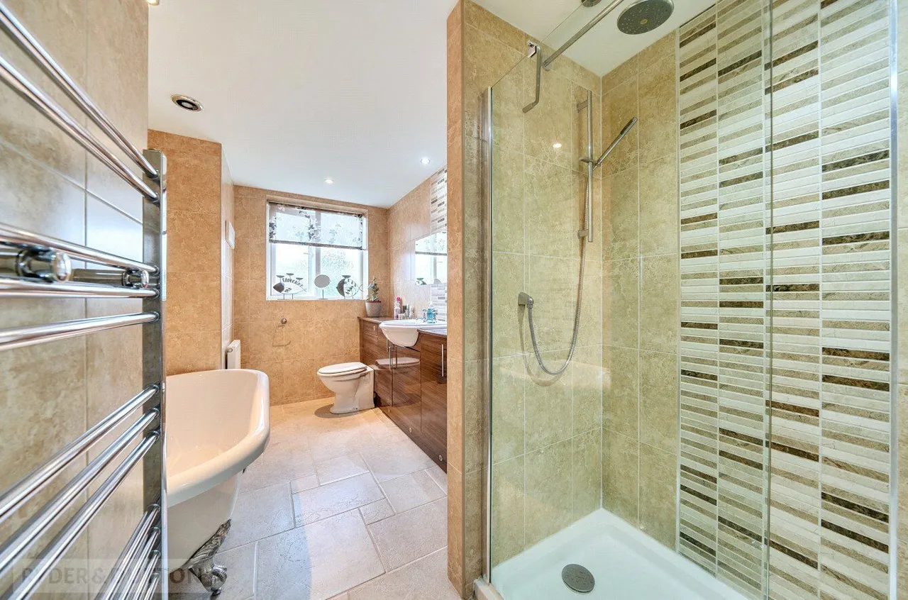 Sedgley Avenue, Buersil, OL16, photo 12