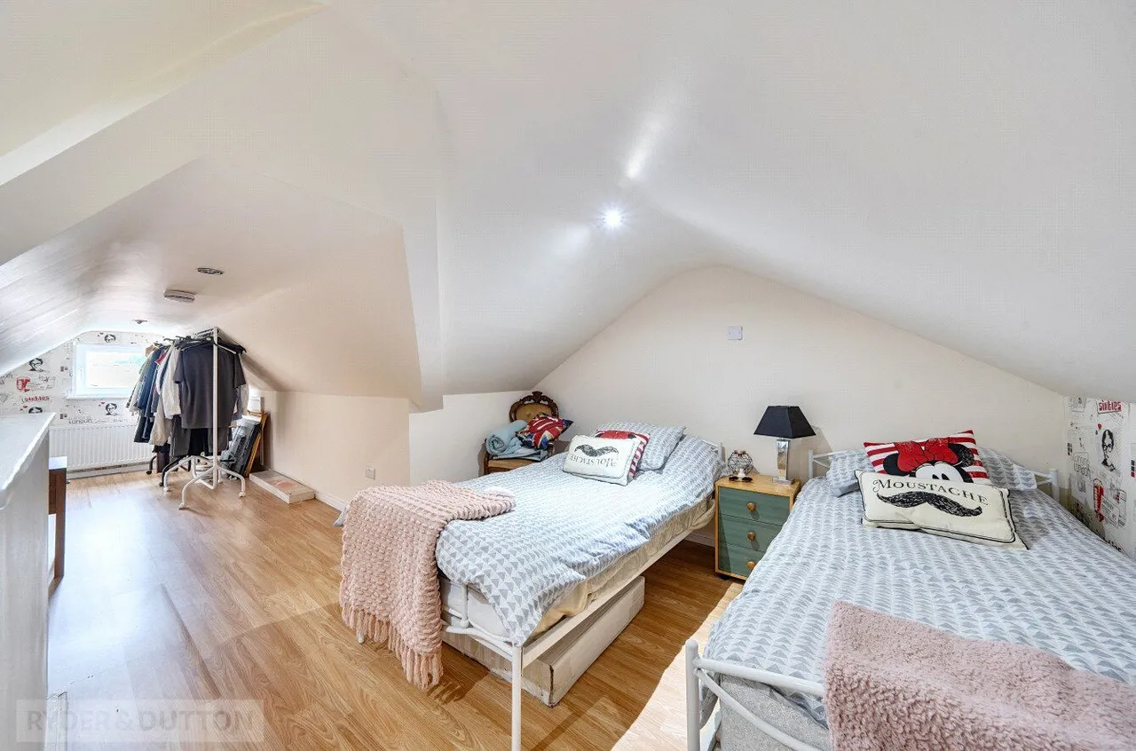Sedgley Avenue, Buersil, OL16, photo 14