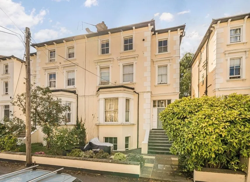 2 bed flat for sale — St. Philips Road, Surbiton, KT6