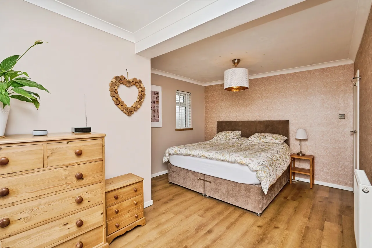 Alverstone Road, Winford, PO36, photo 11