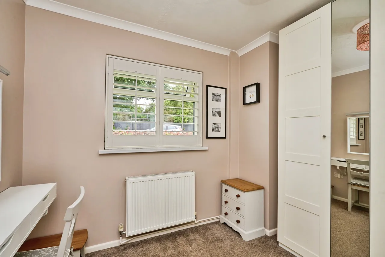 Alverstone Road, Winford, PO36, photo 17