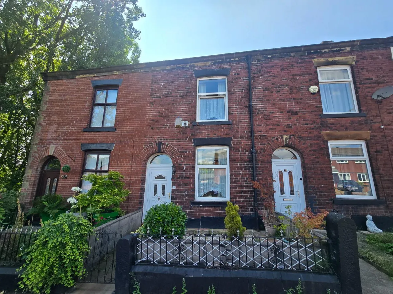 2 bed house for sale — Chester Street, Bury, BL9 6EU