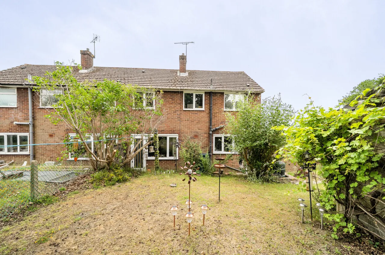 Field Road, Farnborough, Hampshire, GU14 9DJ, photo 11