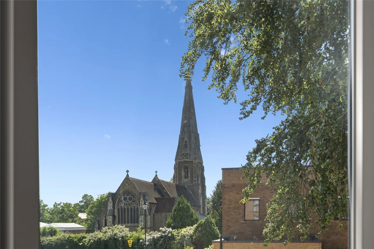 Primrose House, Churchfield Road, KT13, photo 4