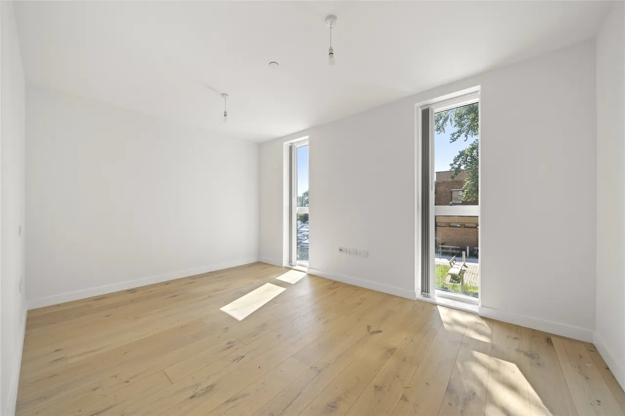 Primrose House, Churchfield Road, KT13, photo 5