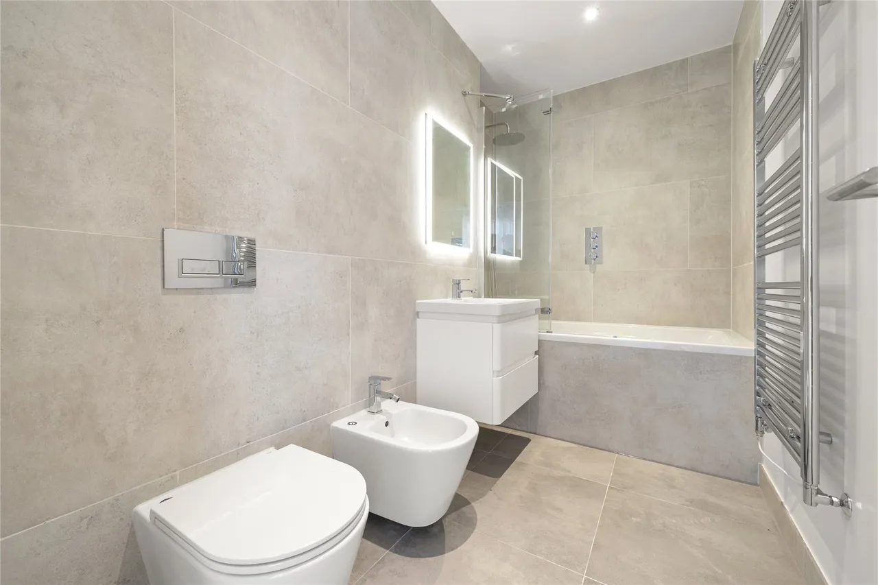 Primrose House, Churchfield Road, KT13, photo 6