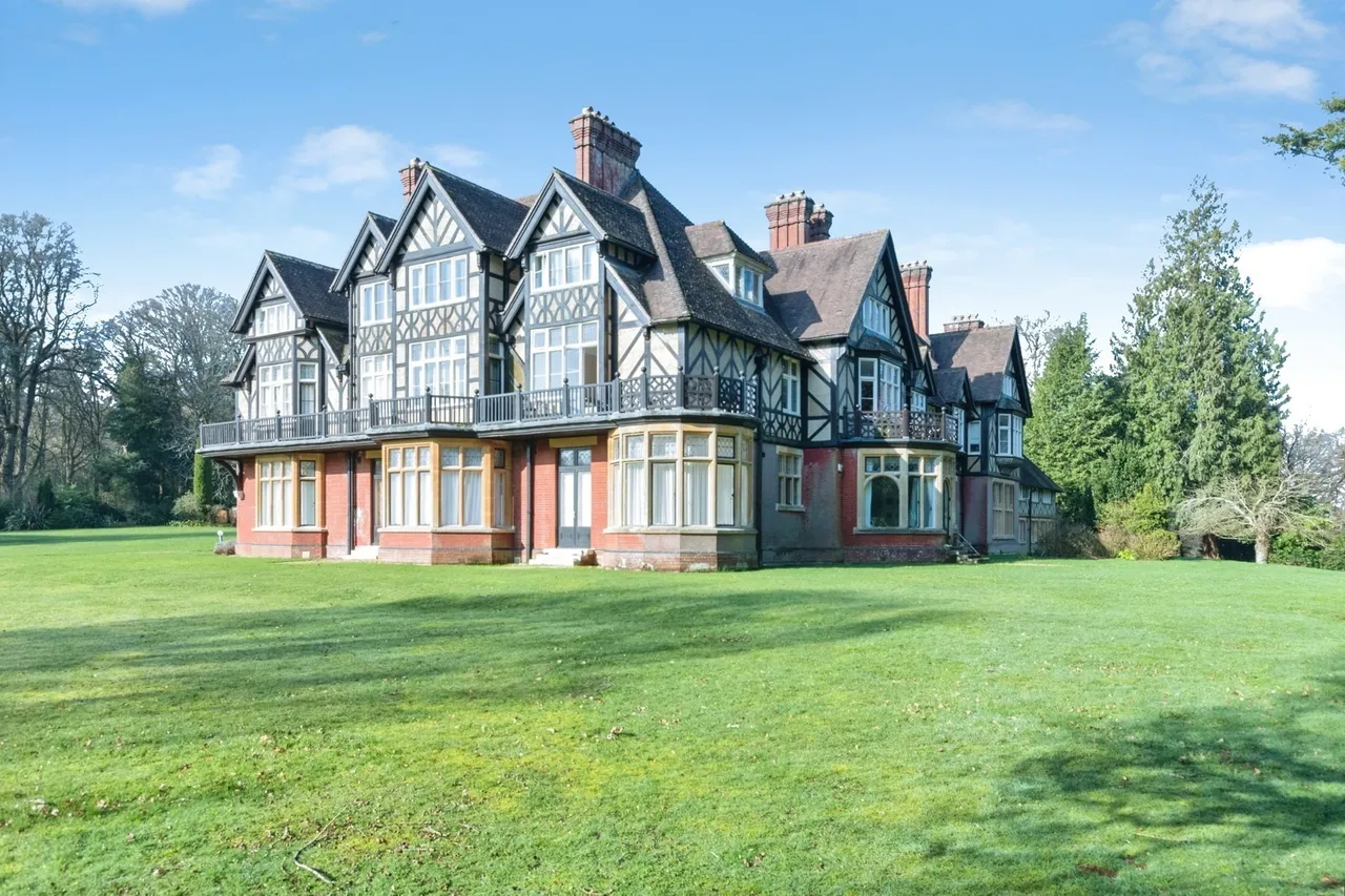2 bed flat for sale, Castle Malwood Lodge, Minstead, SO43