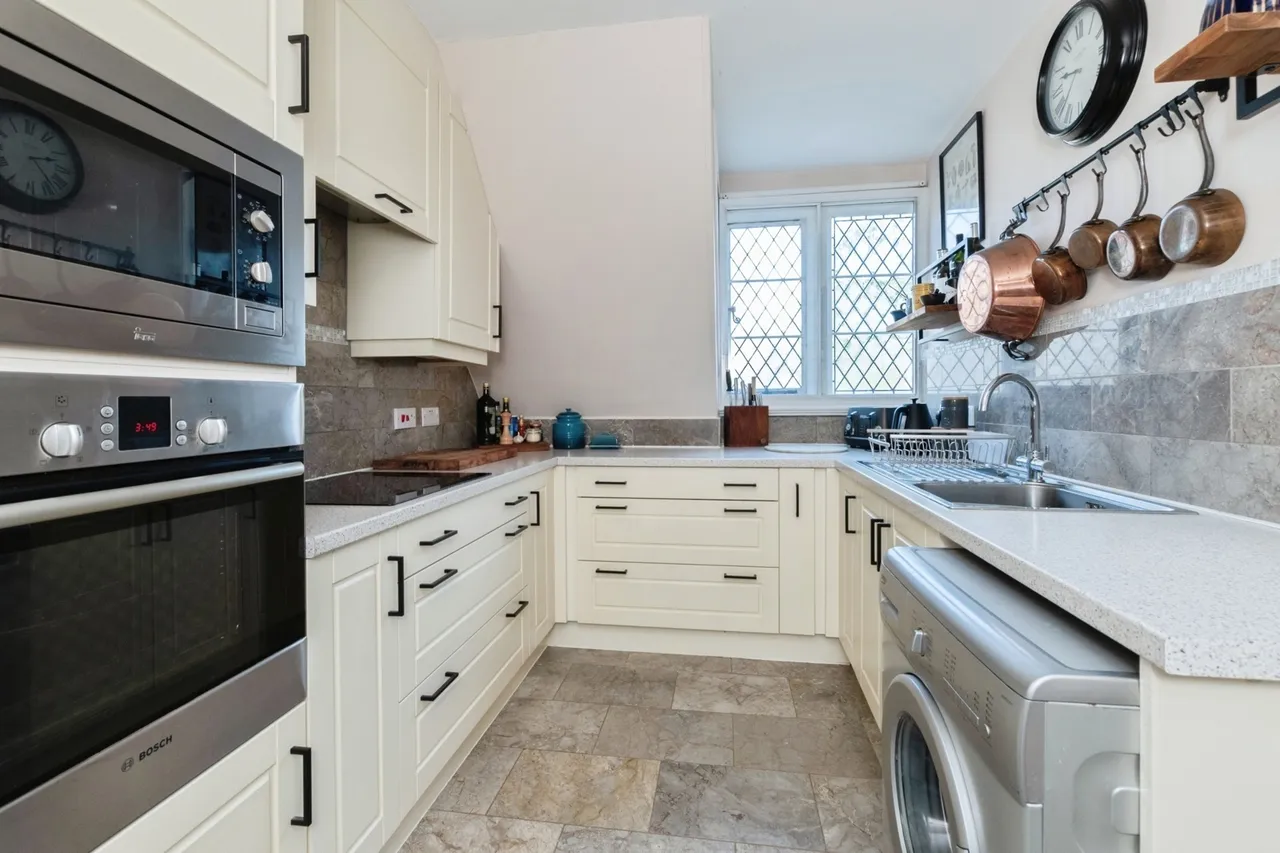 Castle Malwood Lodge, Minstead, SO43, photo 16