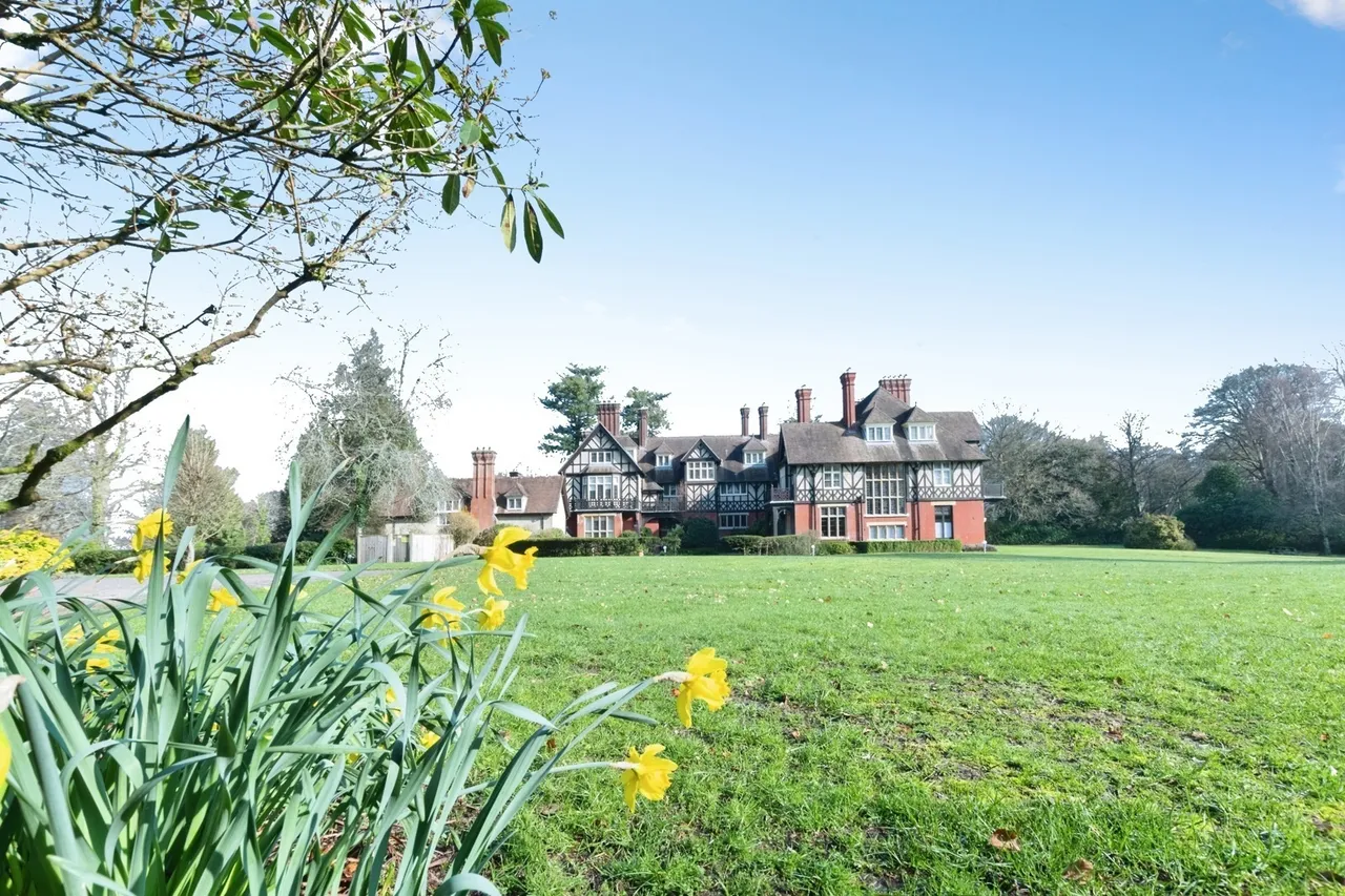 Castle Malwood Lodge, Minstead, SO43, photo 11